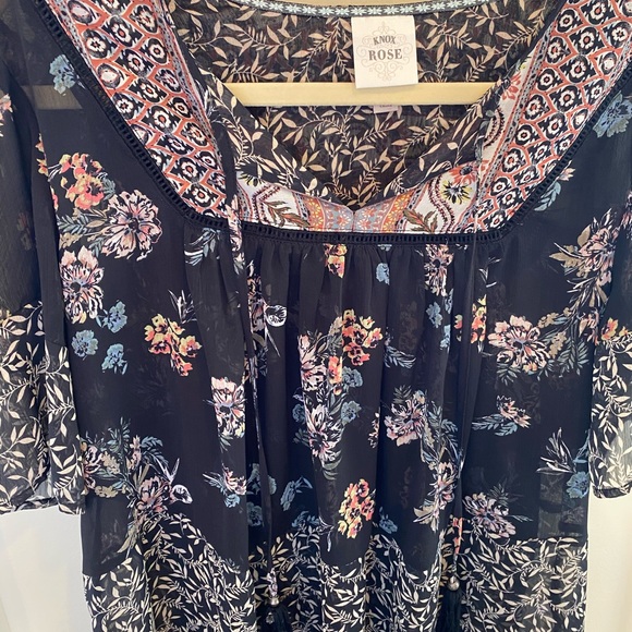 Knox Rose Tops - Knox Rose flowy boho blouse